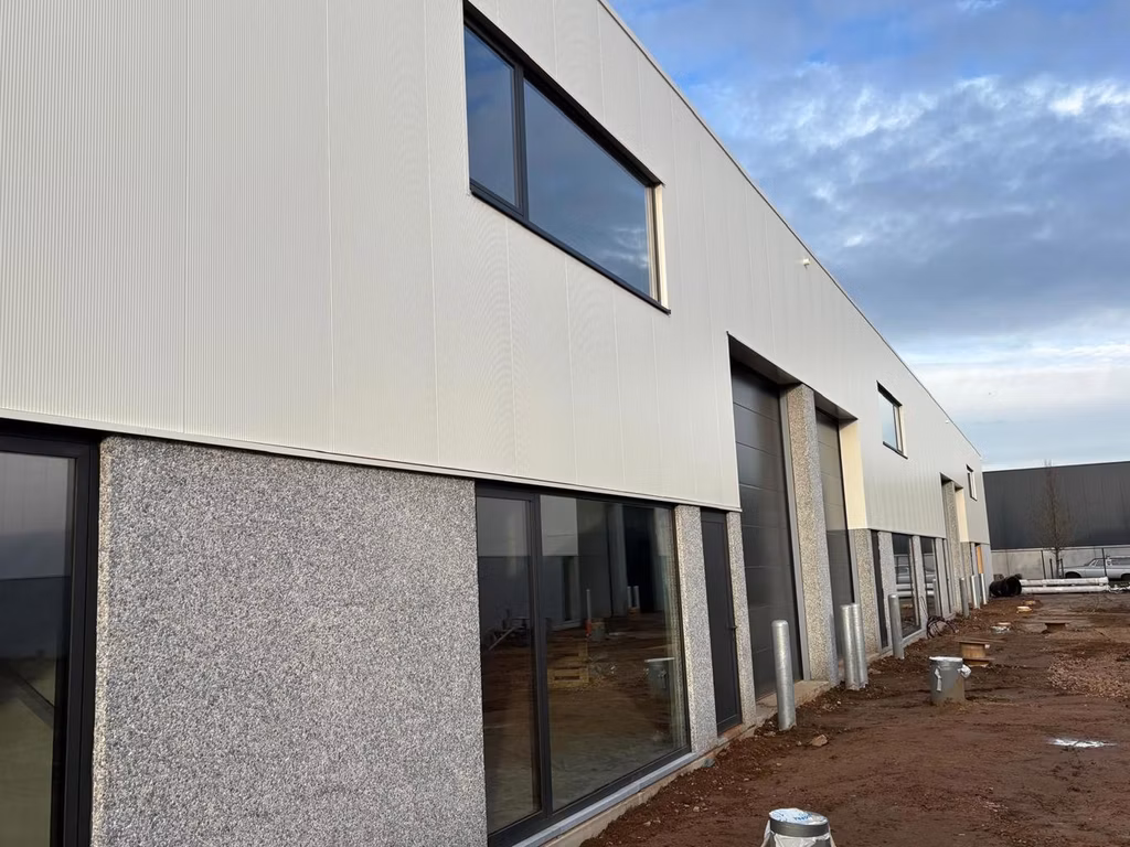 Industrieel te huur <br> Kapellen