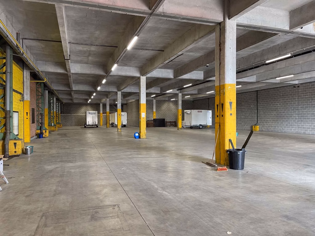 MAGAZIJN  TE KOOP ANTWERPEN