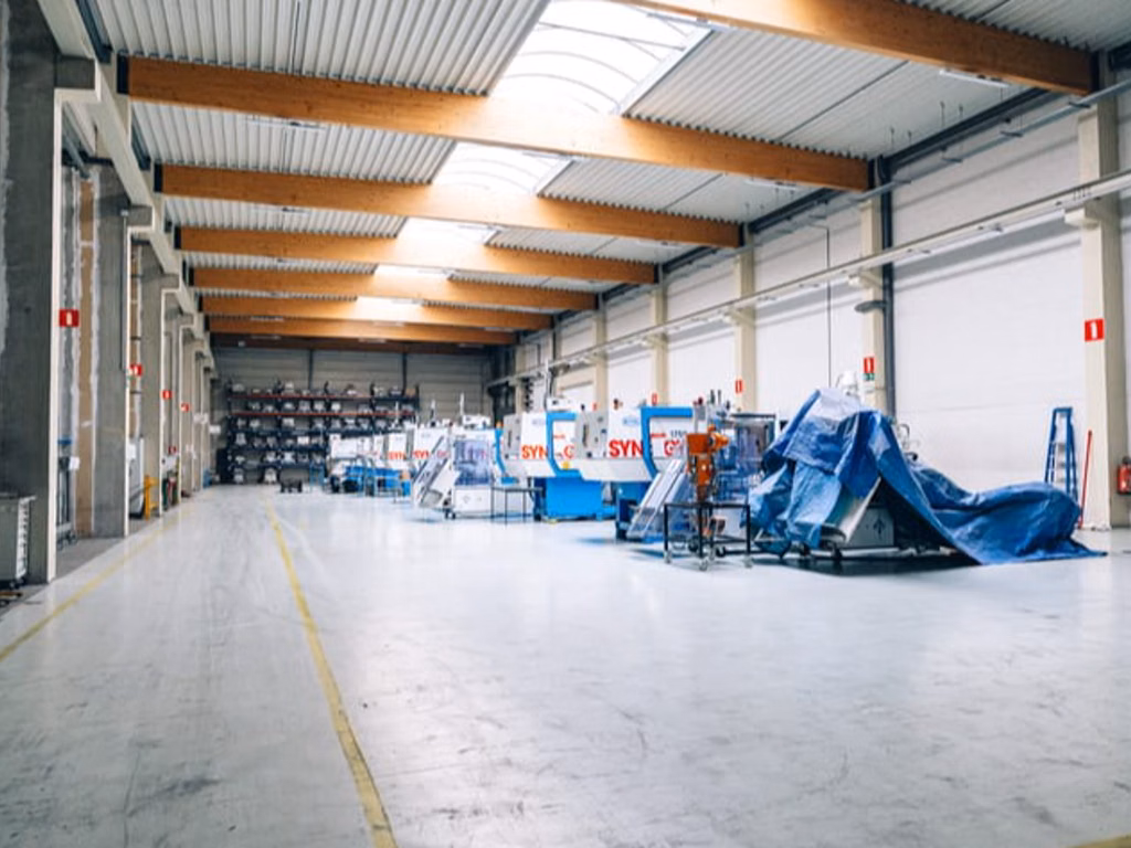 A LOUER - ENTREPOT + BUREAUX - WAVRE