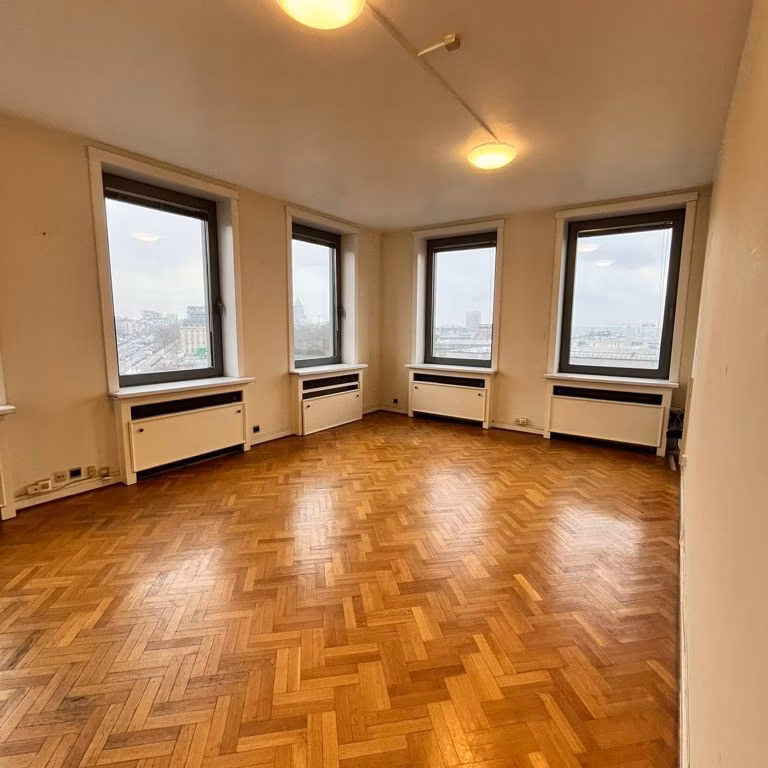 A LOUER - BUREAUX - BRUXELLES