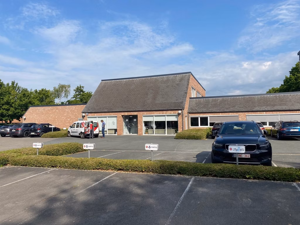 A LOUER - LASNE - BUREAUX