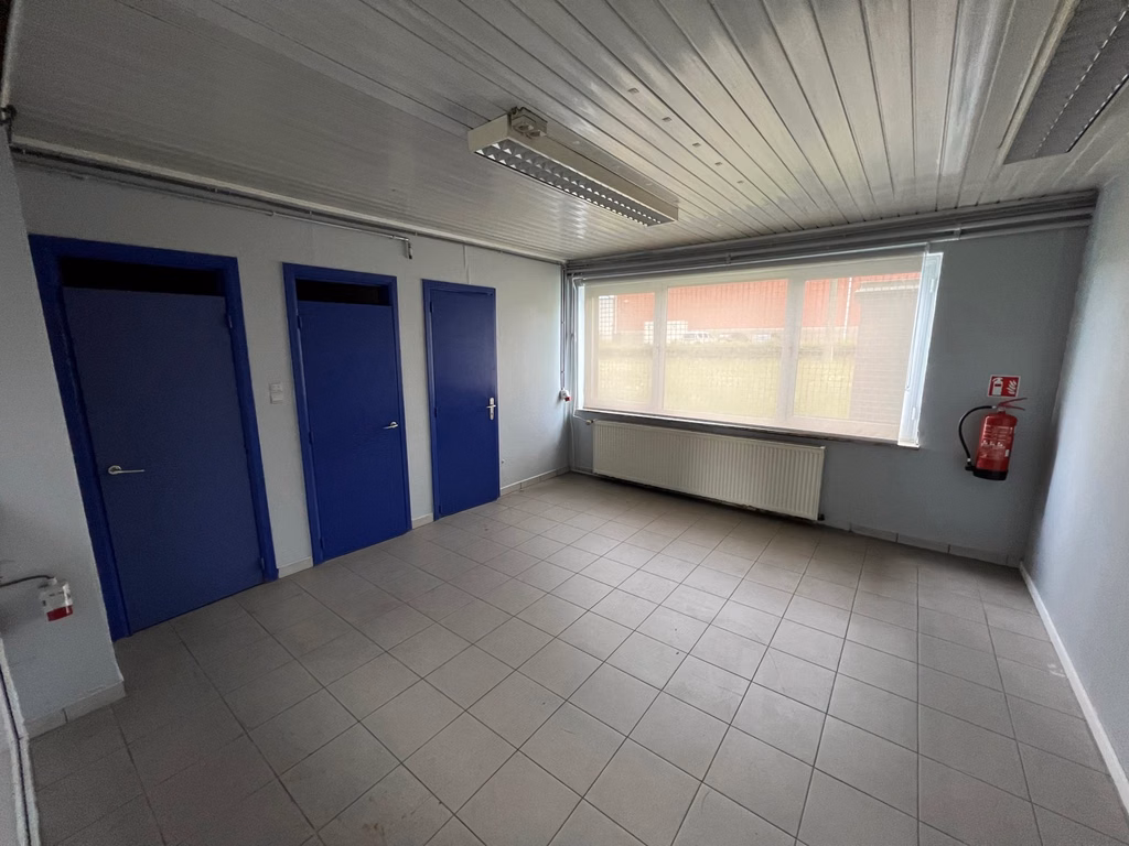A LOUER - P.A.E Airport 1 - immeuble industriel