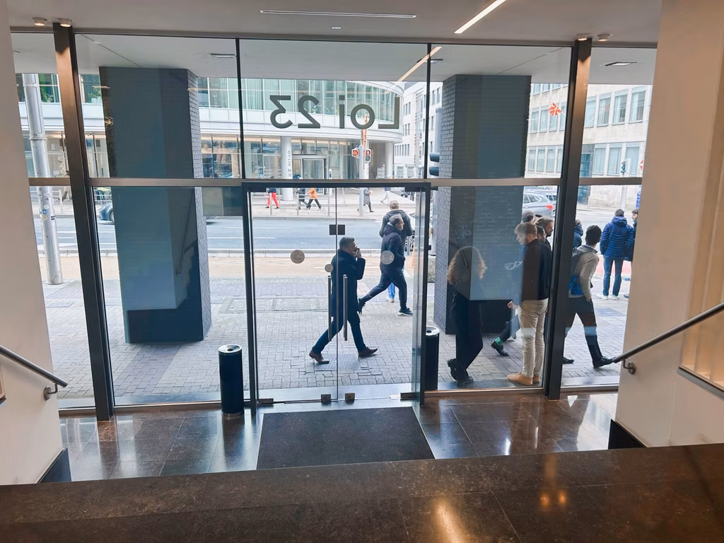 TO LET - OFFICES - BRUSSELS