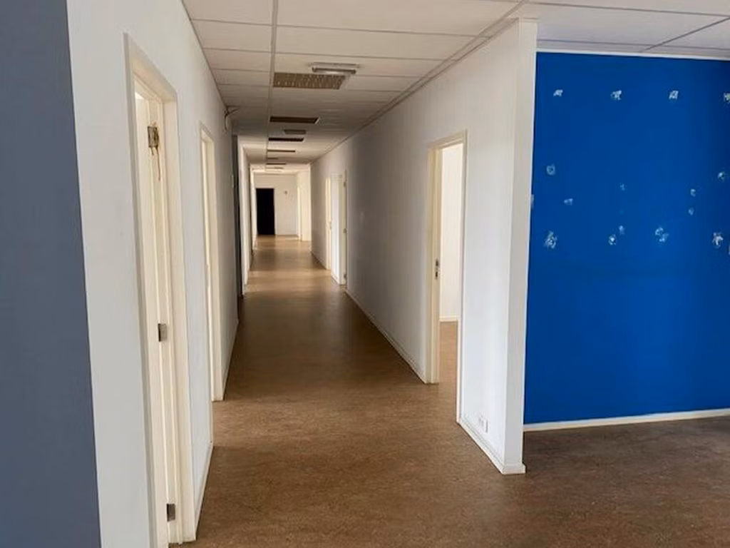 A LOUER - BUREAUX - SCHAERBEEK