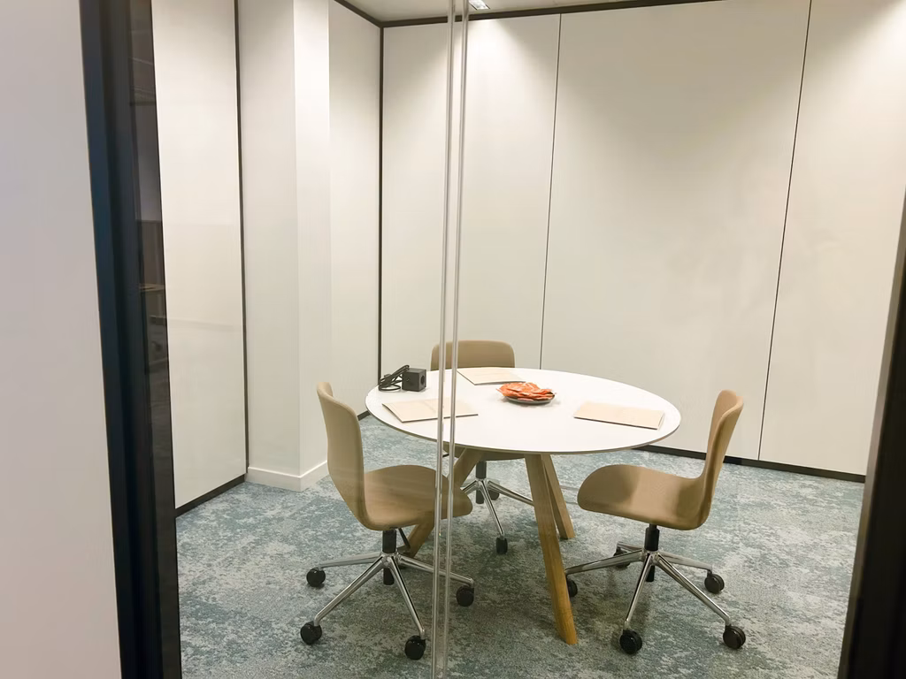 TO LET - OFFICES - BRUSSELS