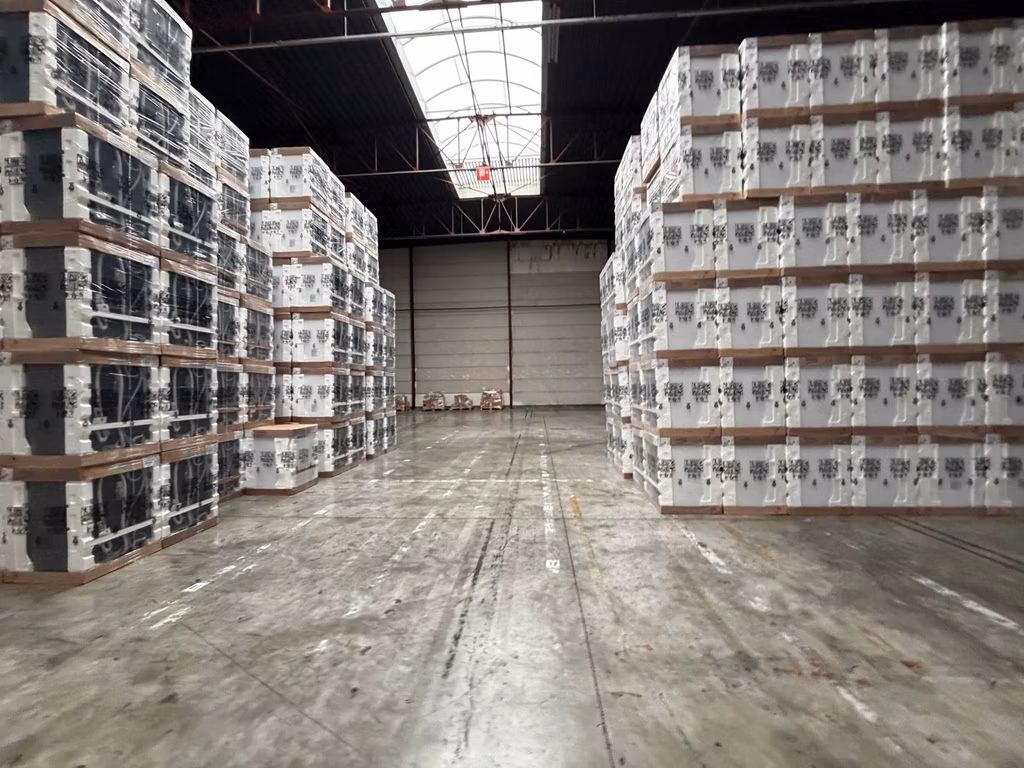 À LOUER BÂTIMENTS INDUSTRIELS + BUREAUX MECHELEN