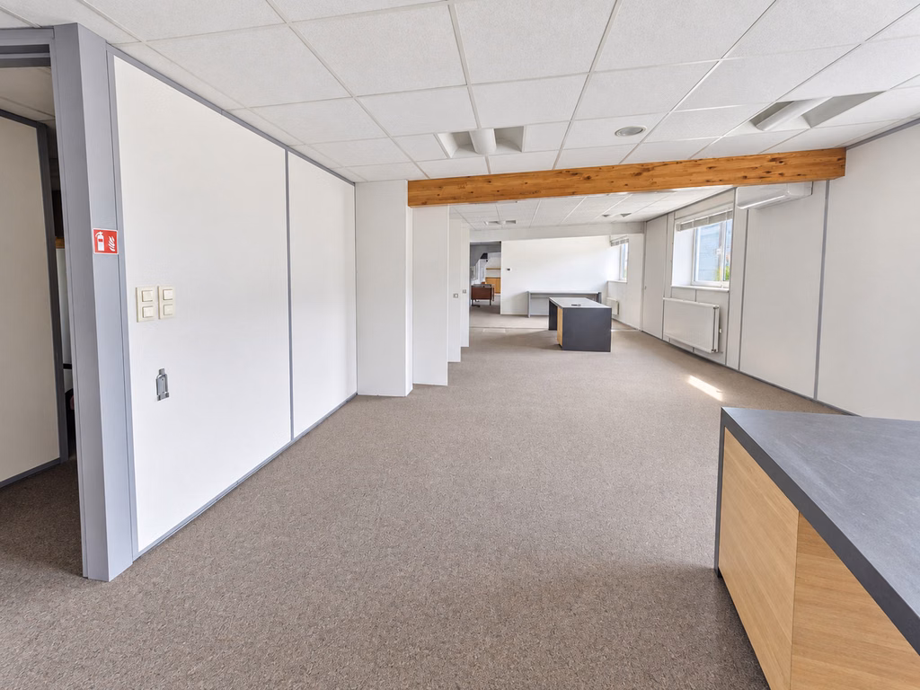 Multifunctional commercial property for rent