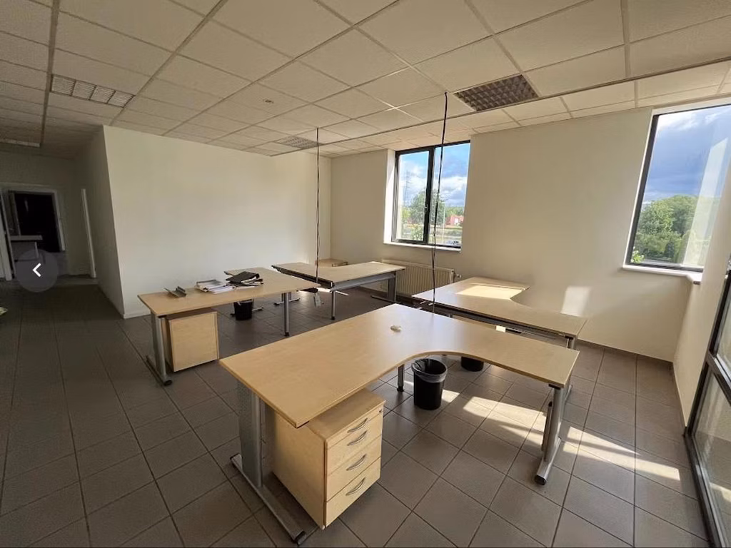 BUREAU A LOUER A GENK