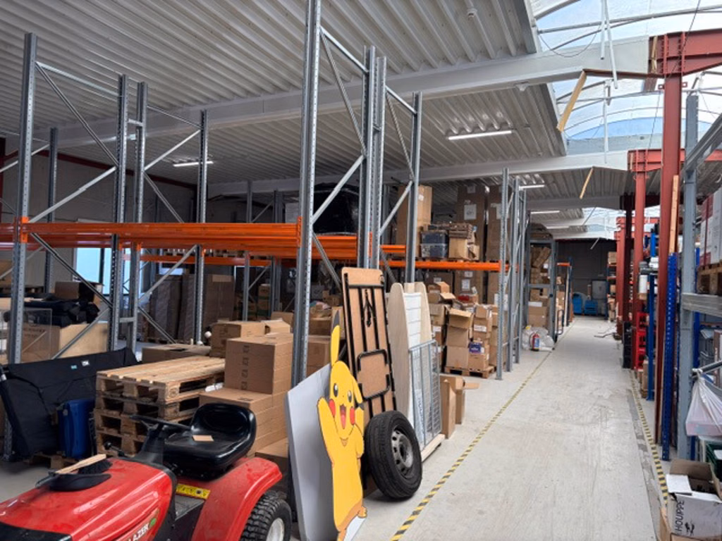 A LOUER - NIVELLES - ENTREPOT + BUREAUX