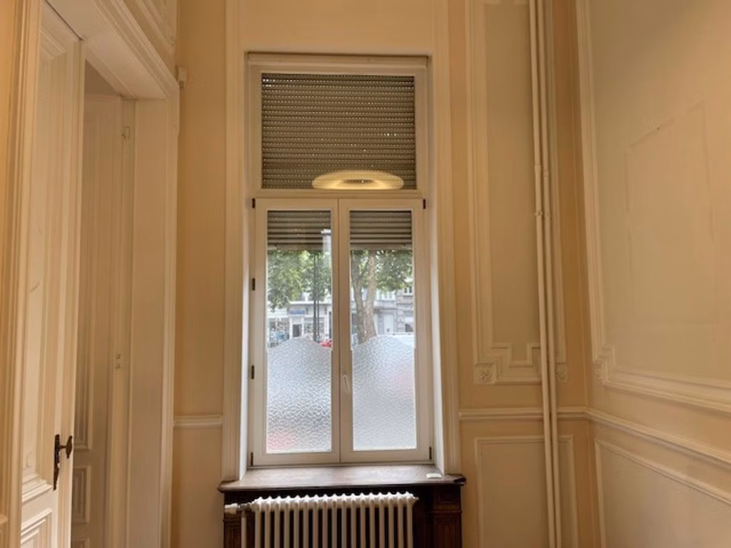 À LOUER – Bureaux & espaces polyvalents à Anderlecht (Poincaré 61)