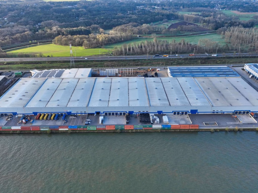 TE HUUR INDUSTRIEEL GEBOUW GROBBENDONK