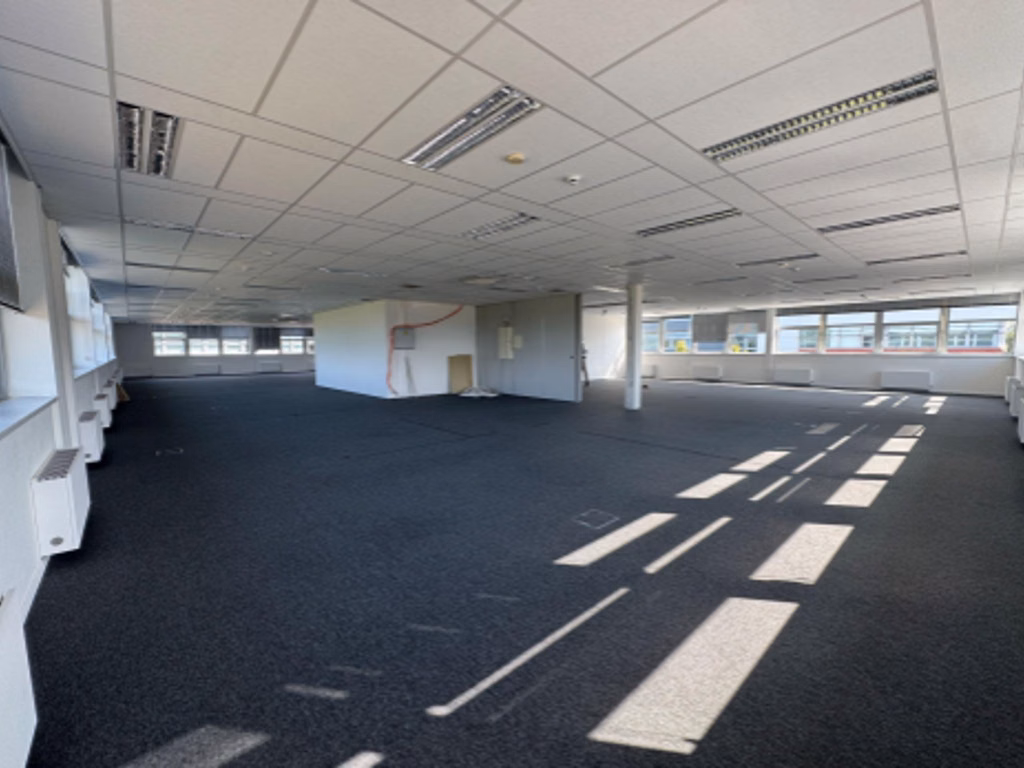 A LOUER - BUREAUX - NIVELLES