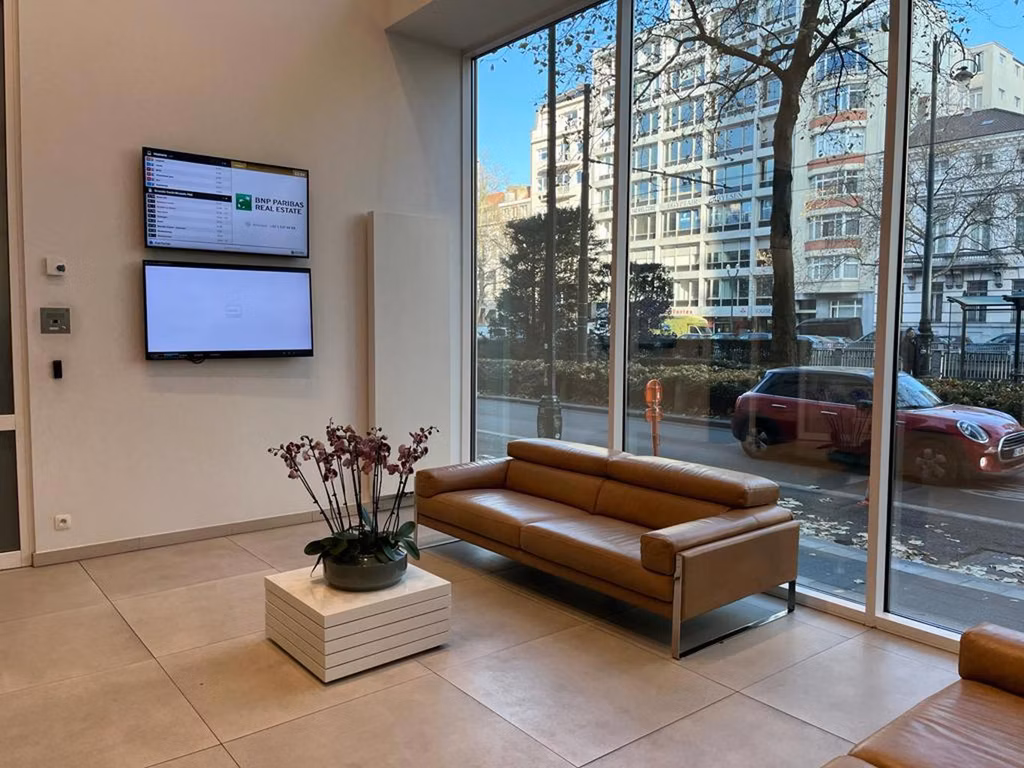 A LOUER - BURAUX - QUARTIER LOUISE 