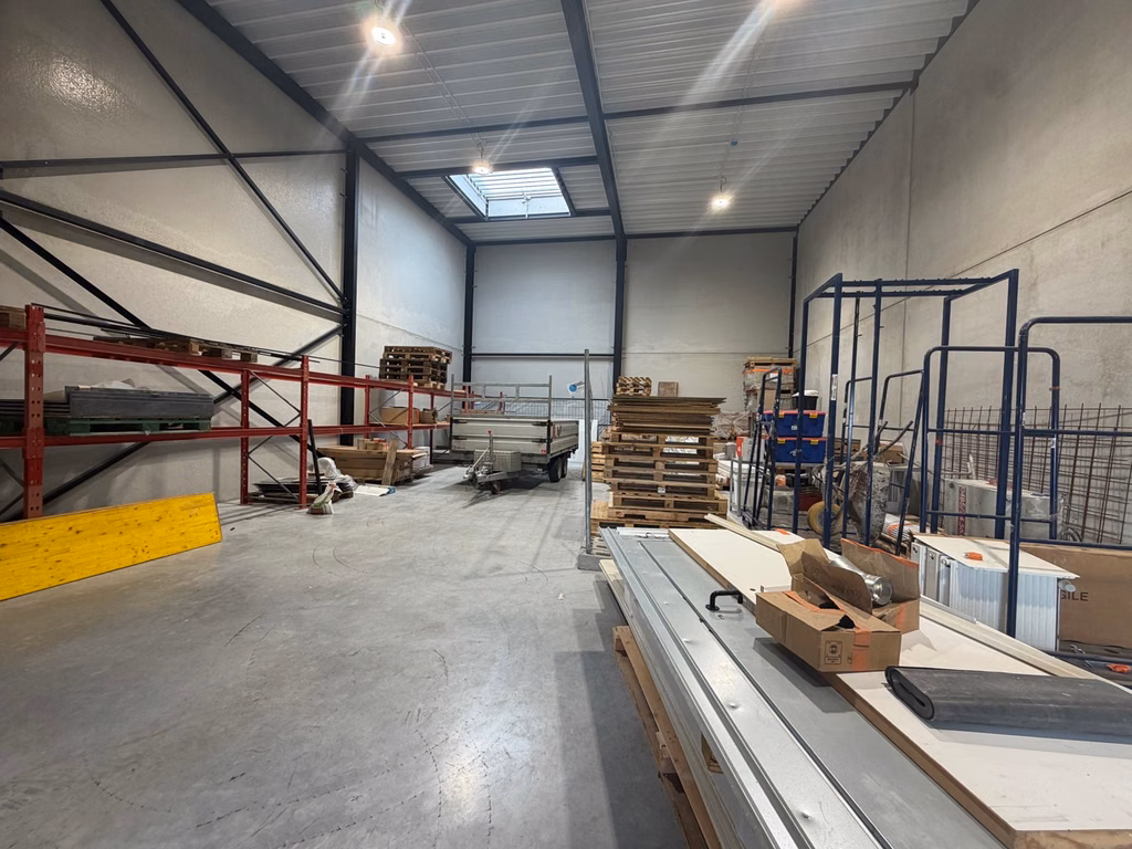 KMO UNIT FOR RENT IN MECHELEN
