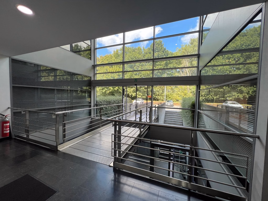 A LOUER - P.A.E Tournai Ouest - Bureaux
