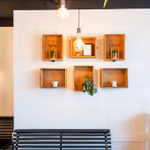 Bureaux entièrement rénovés + Prix compétitifs !!! Appelez-nous