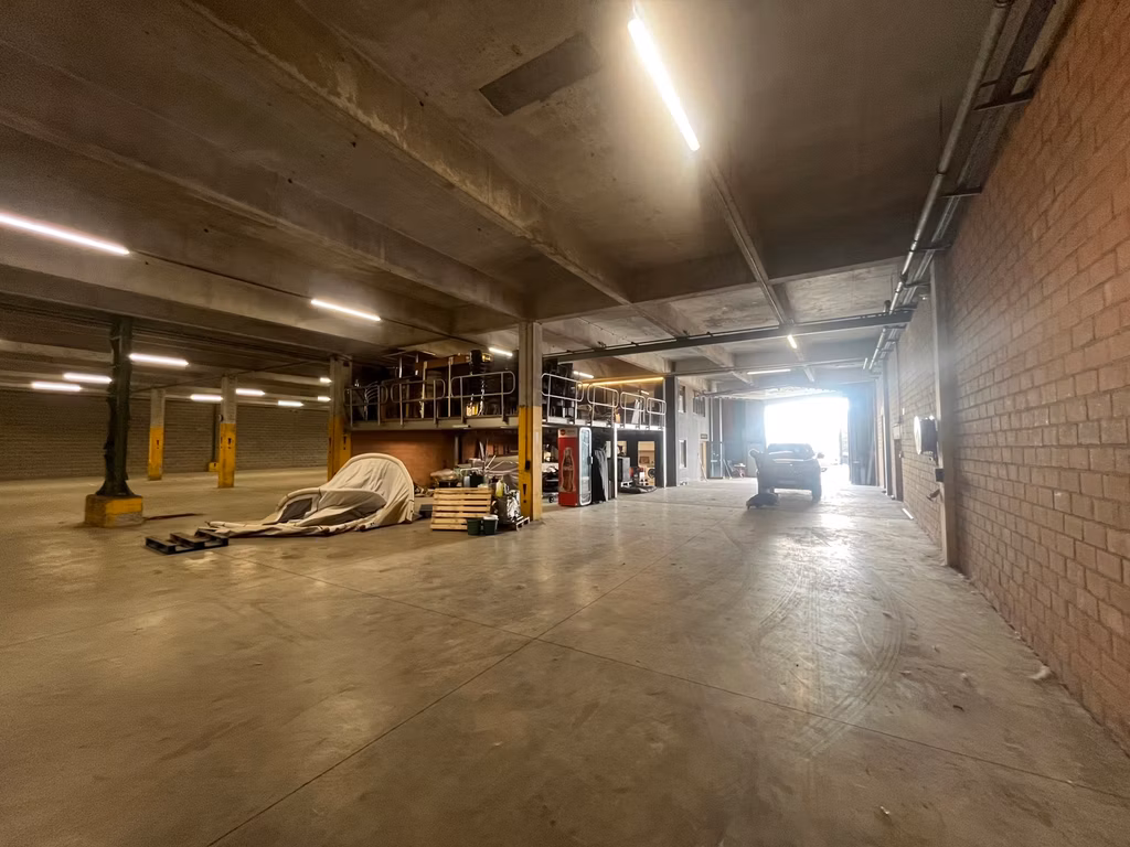 STRAATSBURGDOK-NOORDKAAI 27-28 - TOTALITEIT