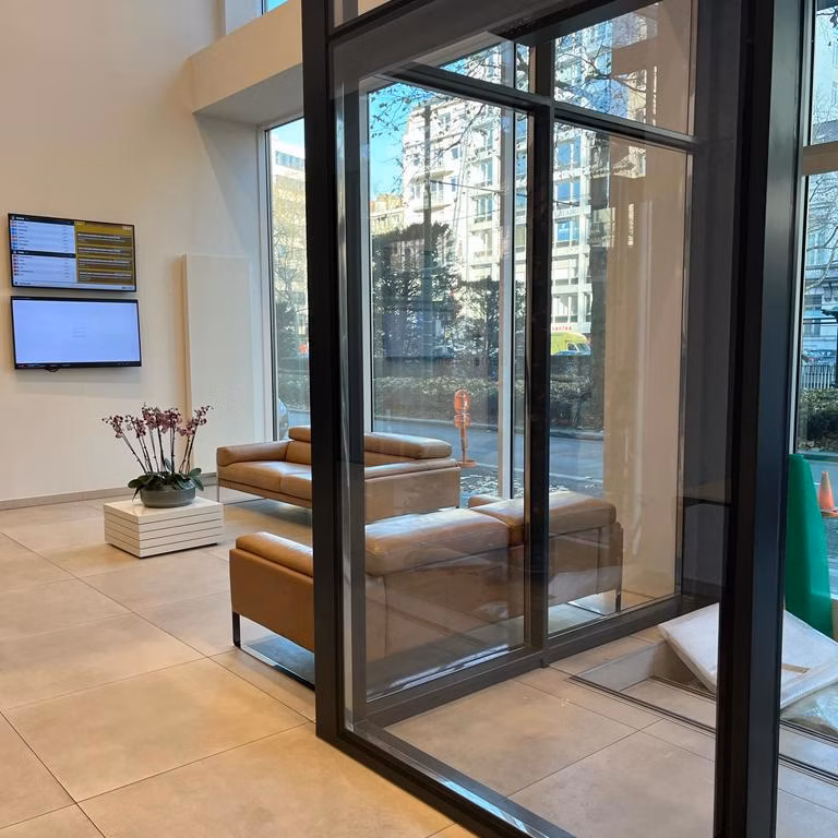 A LOUER - BURAUX - QUARTIER LOUISE 