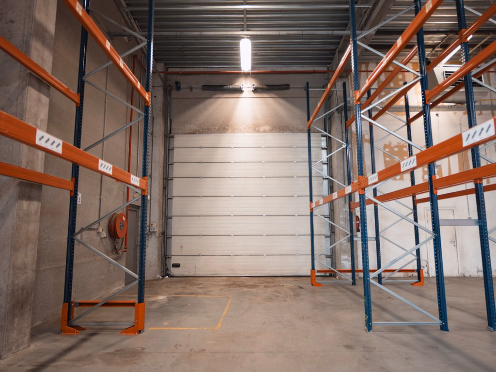 A VENDRE BATIMENT COMMERCIAL ZWIJNDRECHT