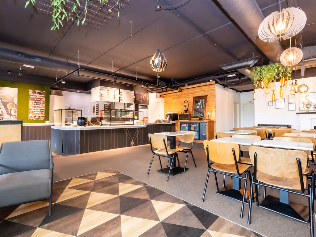 Volledig gerenoveerde kantoren + Voordelige prijzen!! Bel nu