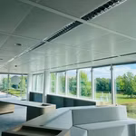 Bureaux entièrement rénovés + Prix compétitifs !!! Appelez-nous