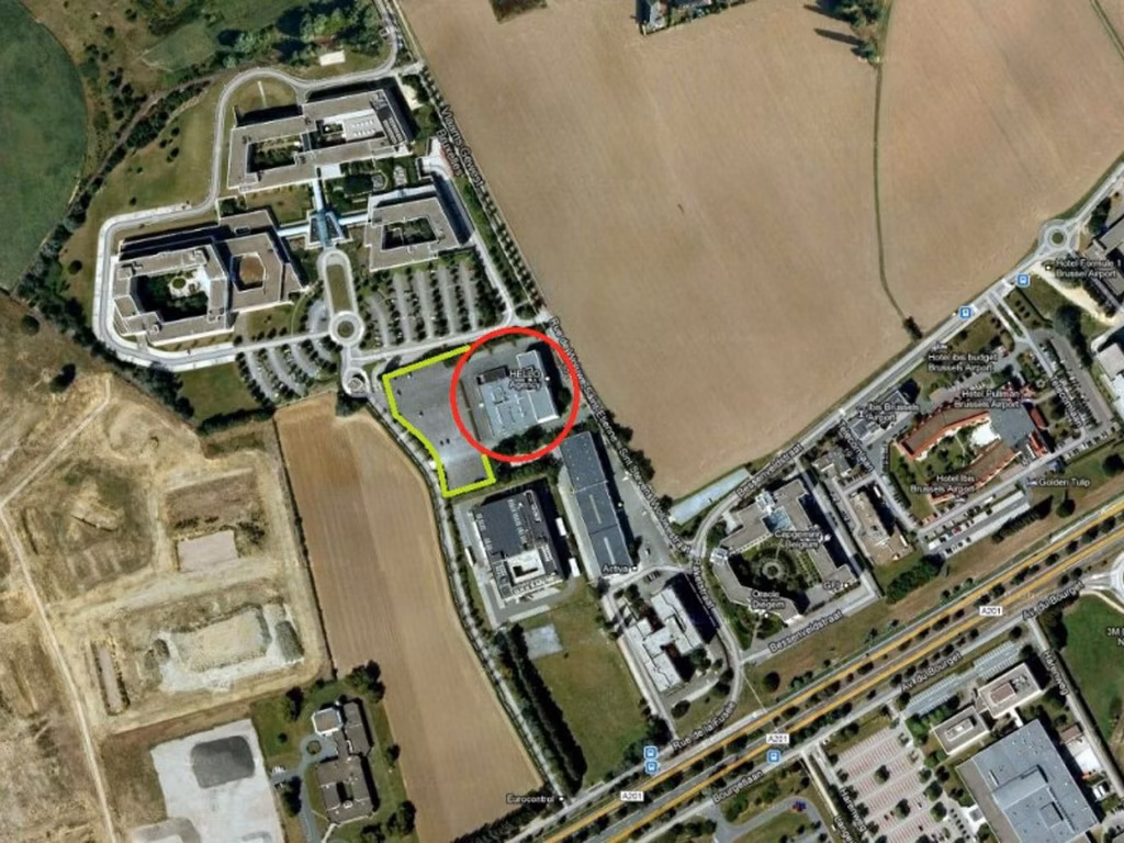 WOLUWE SAINT ETIENNE 55 - B - 352/0654