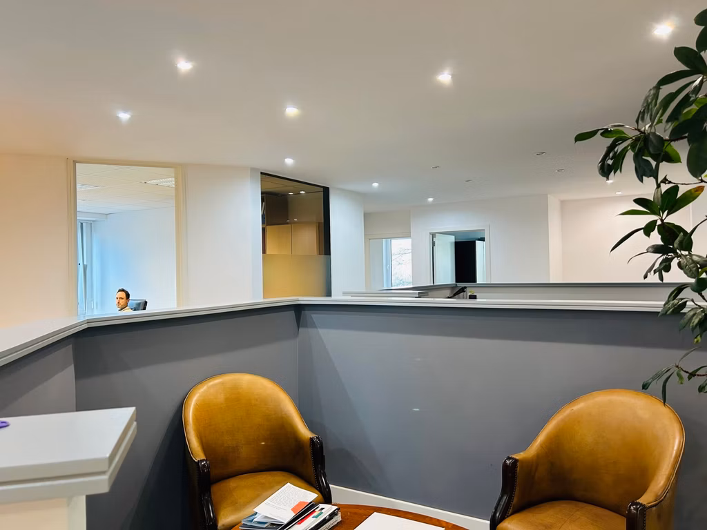 PLATEAU 3EME ETAGE / DROITE