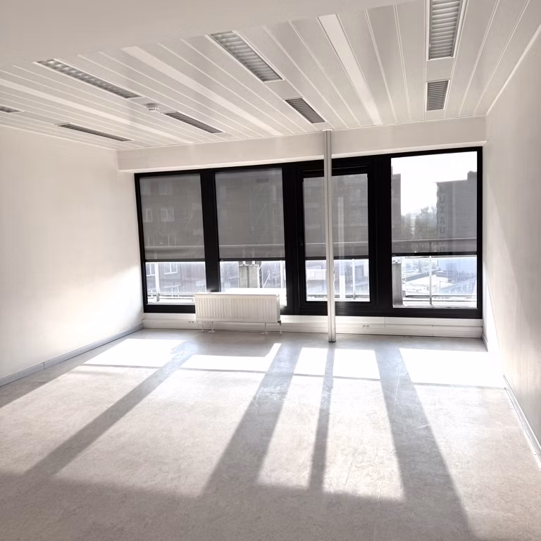 TE HUUR - KANTOREN & WINKELS - LUIK