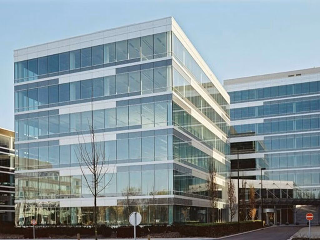 A LOUER - BUREAUX - EVERE