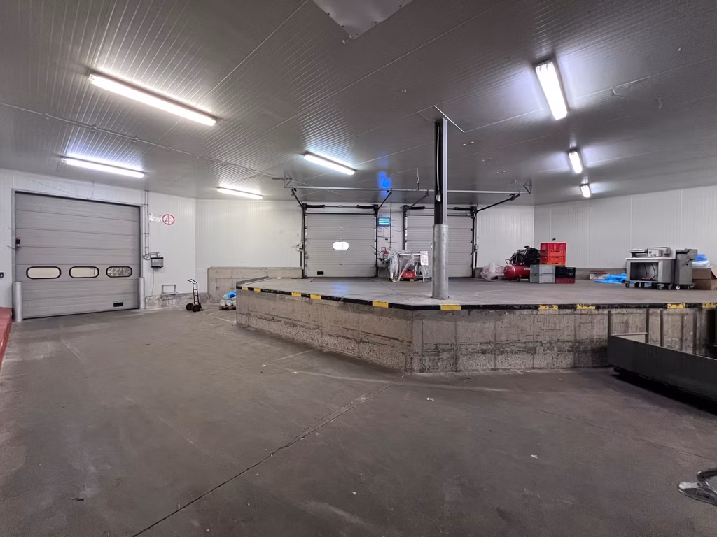 A LOUER - Jupille (Liège) - Halls de stockage