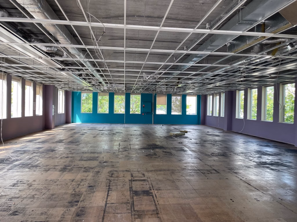 A LOUER/A VENDRE - BUREAUX GRAND BIGARD