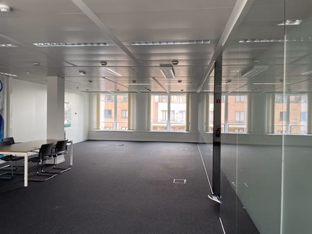 A LOUER - BUREAUX - BRUXELLES / ZAVENTEM