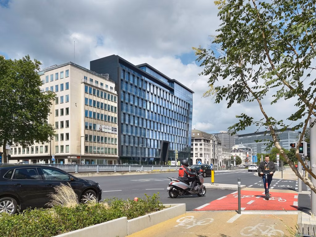 TO LET - OFFICES - BRUSSELS