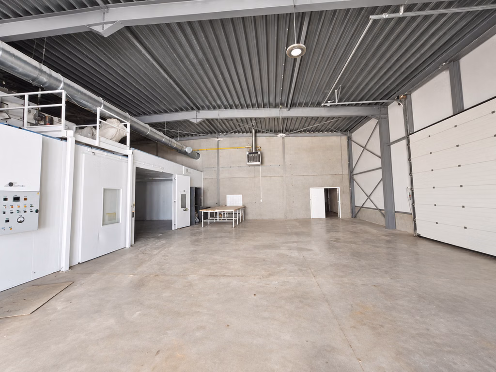 Multifunctional commercial property for rent