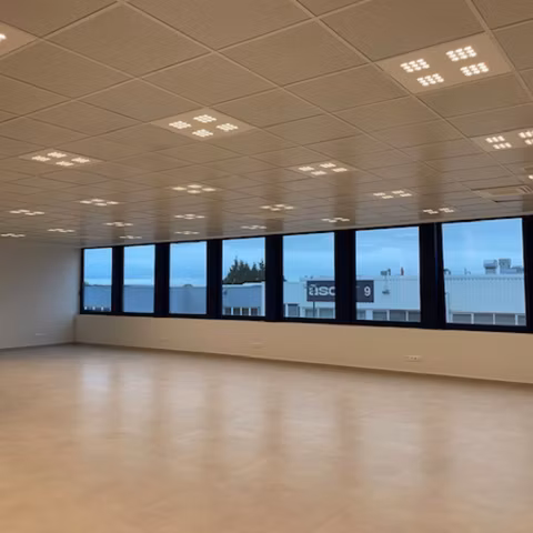 Immeuble de bureaux à louer <br> Buggenhout