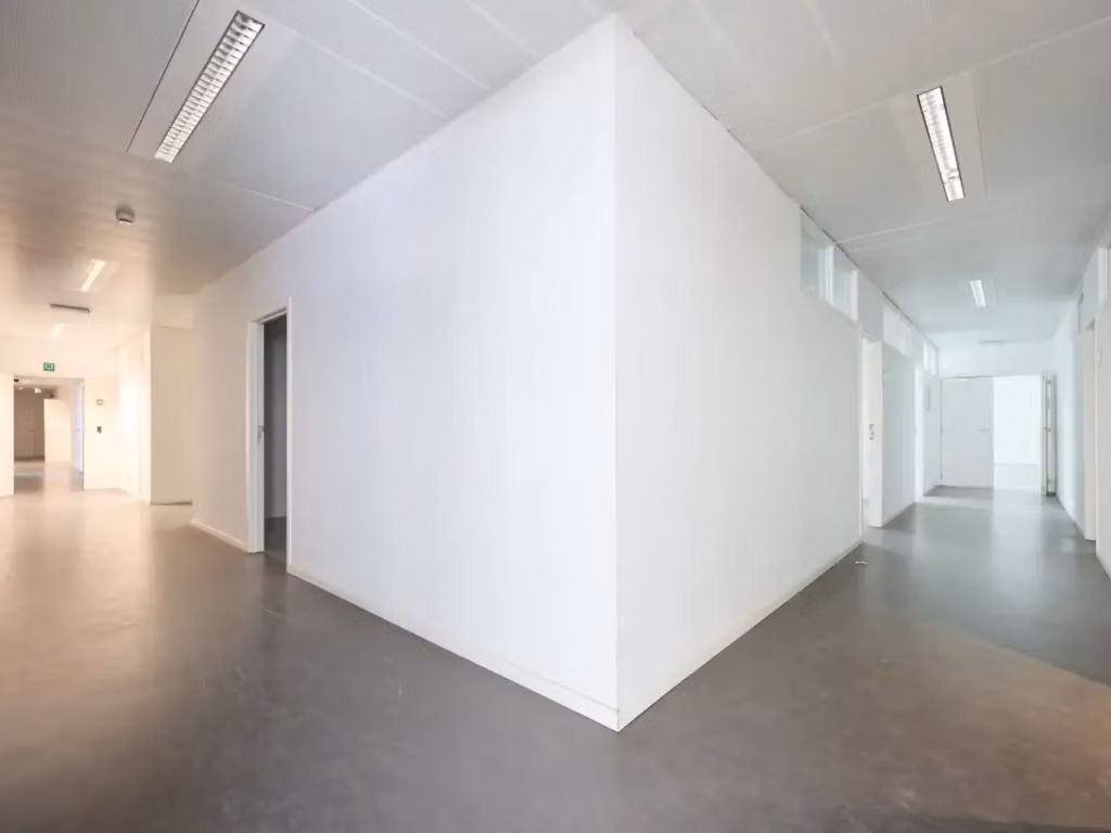 ROYAL CENTER  - 1st Floor