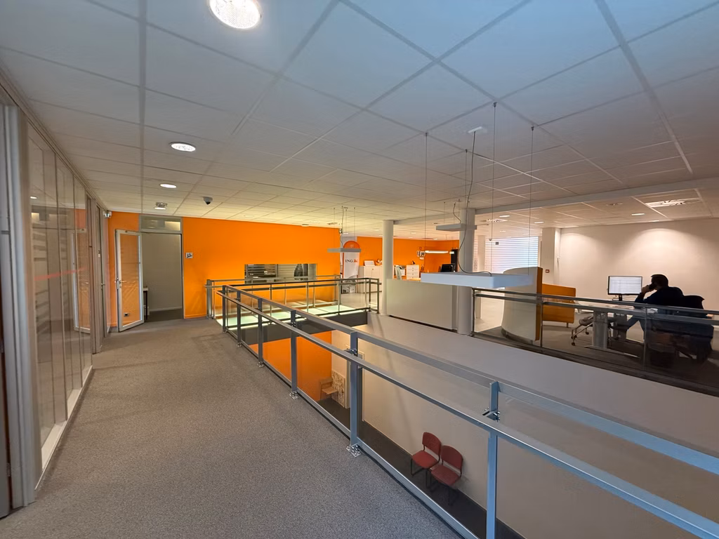 STATIONSSTRAAT 31 - 33