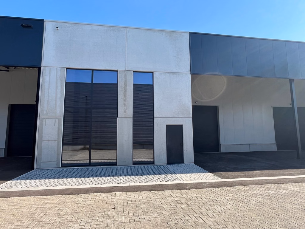 338 m² newly built business unit for sale in Puurs-Sint-Amands | A12