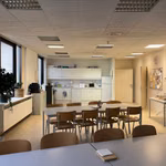 BUREAUX + ENTREPOTS A LOUER - 34 PARKINGS