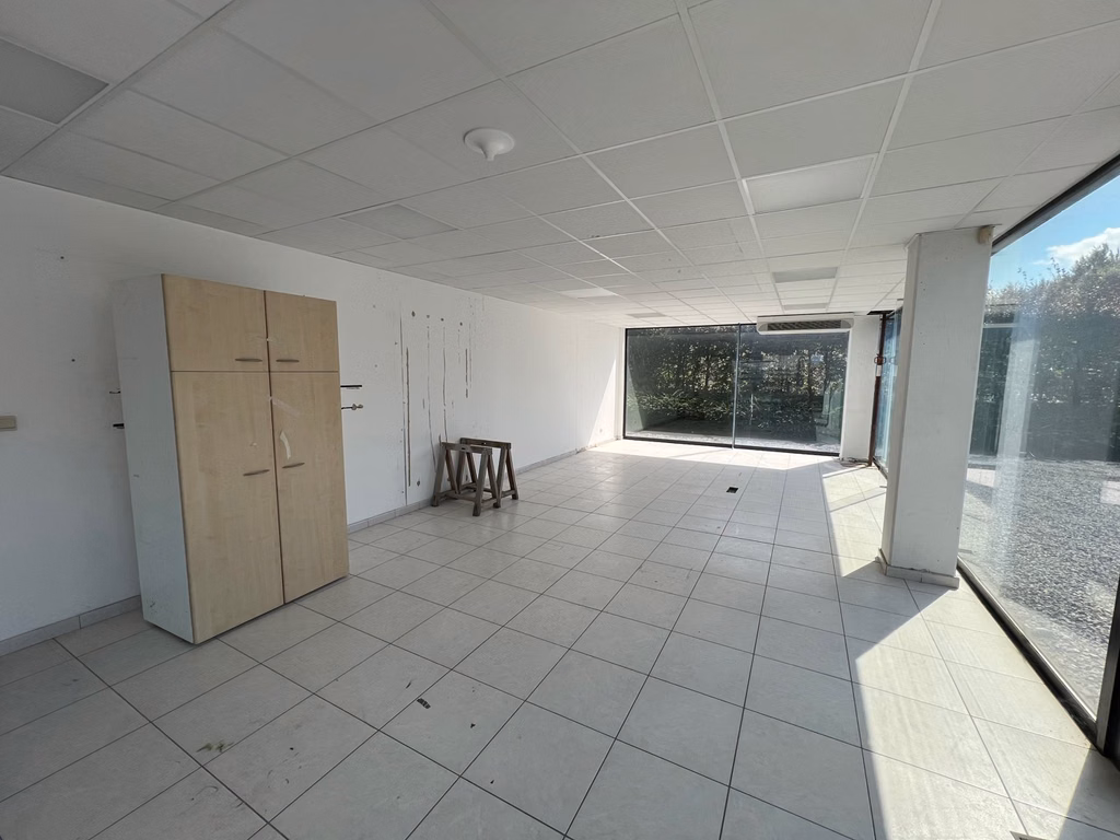 A LOUER - P.A.E Tournai Ouest 1 - Immeuble industriel