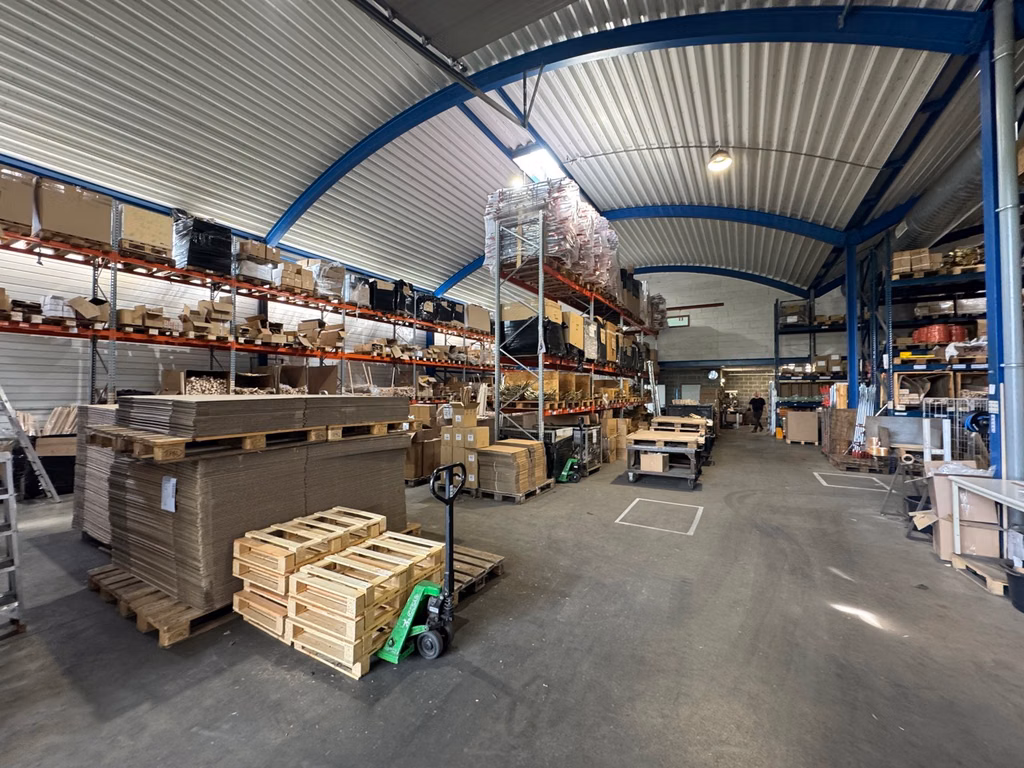 TE KOOP - Semi-industrieel gebouw - Thimister