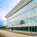 Bureaux entièrement rénovés + Prix compétitifs !!! Appelez-nous