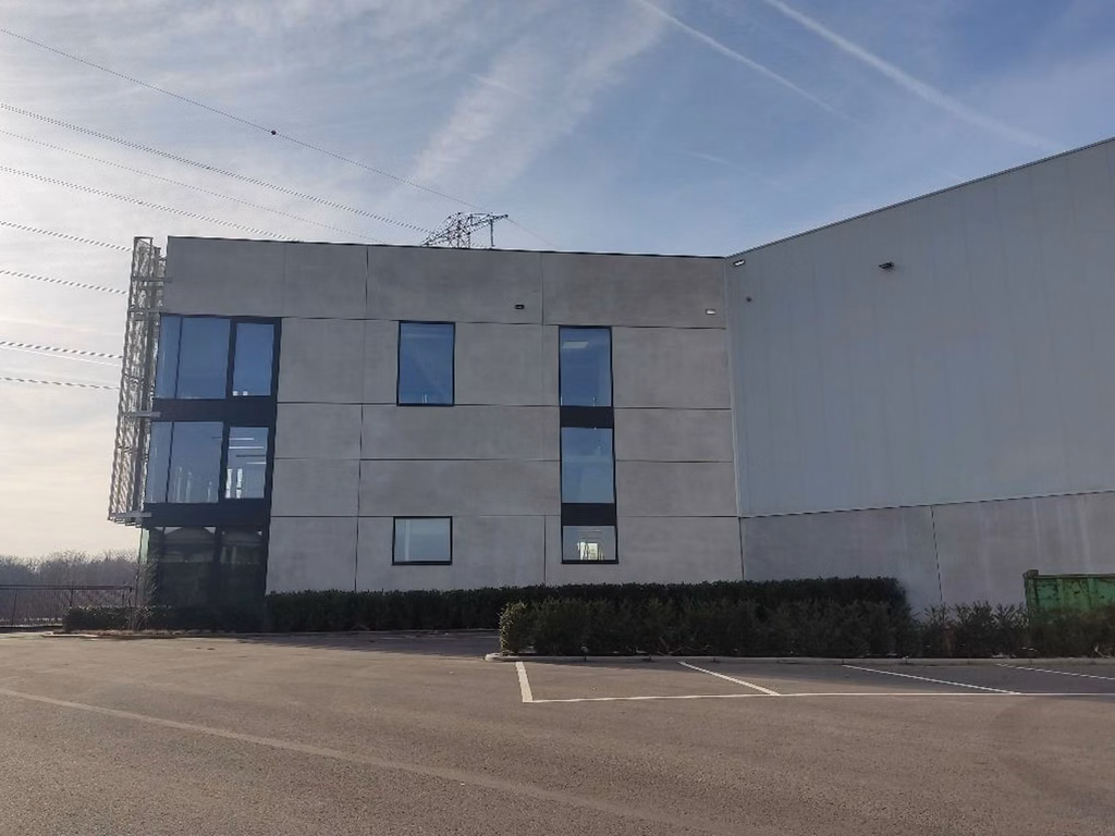 TE HUUR INDUSTRIEEL GEBOUW GROBBENDONK