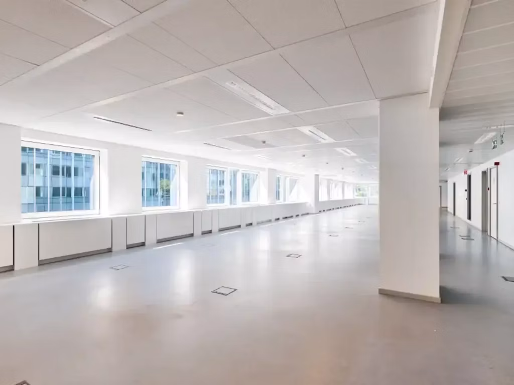 ROYAL CENTER  - GROUND TO 4TH FLOOR