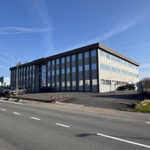 A VENDRE - SAINTES - IMMEUBLE POLYVALENT
