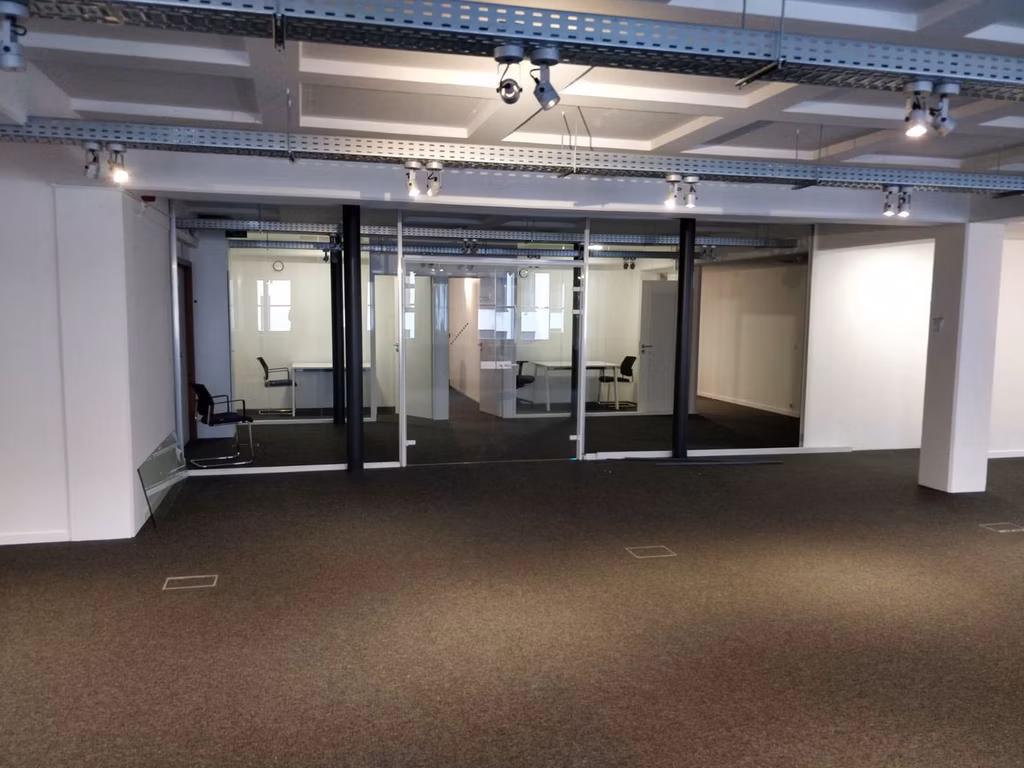 TO LET - OFFICES - BRUSSELS
