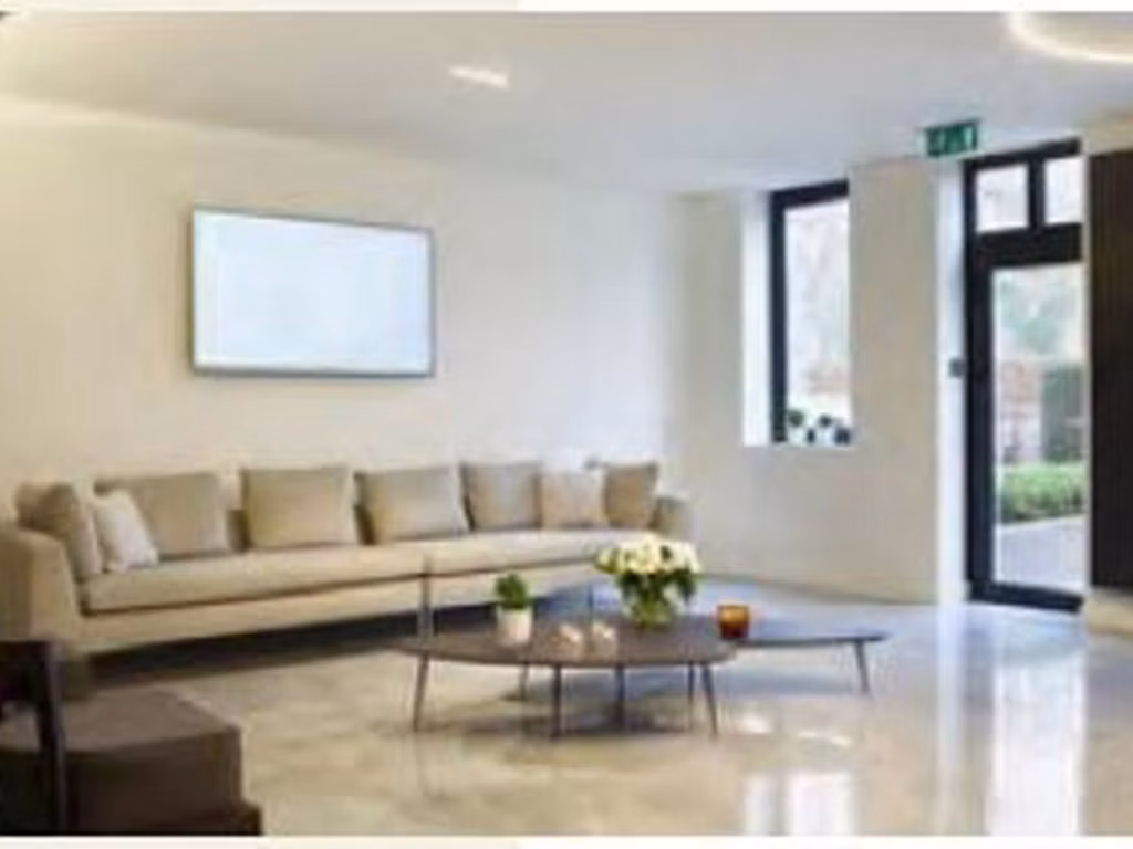 SOUVERAIN 68 - B - 352/0403