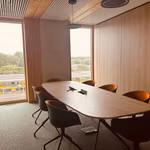 Bureaux à louer dans un bâtiment innovant aux performances énergétiques exceptionnelles.