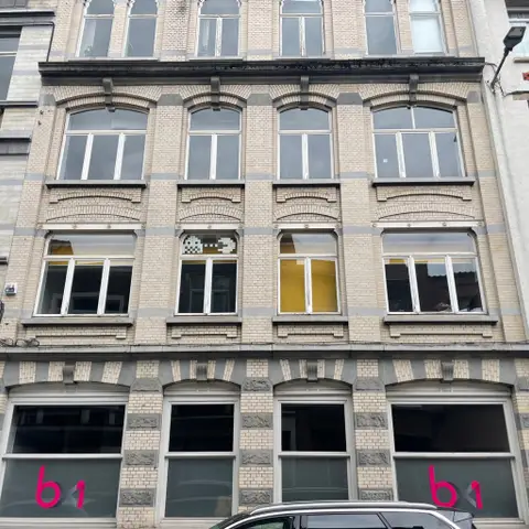 Immeuble à usage multiple à louer <br> Molenbeek-Saint-Jean