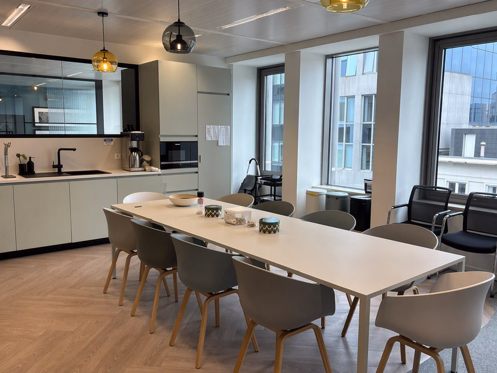 A LOUER - BUREAUX - AUDERGHEM